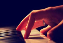 壹号娱乐官网：斯彭斯：杜埃是我合作过的最佳球员之一，他像内马尔的克隆人.